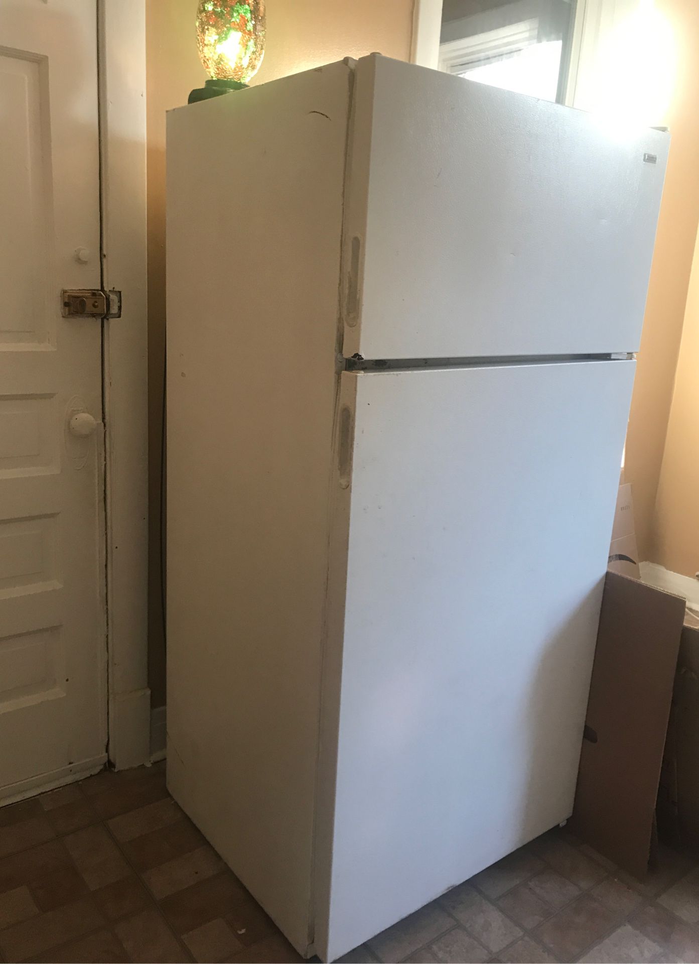 Old refrigerator (kenmore)