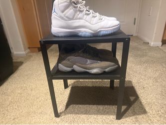 Mine Shoe stand