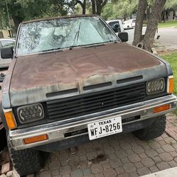1992 4X4 2.4L Nissan Pick Up