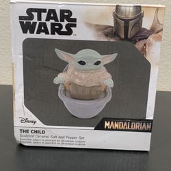 Yoda Salt Pepper Shakers Mandalorian Star Wars 5” Ceramic Child Disney Grogu