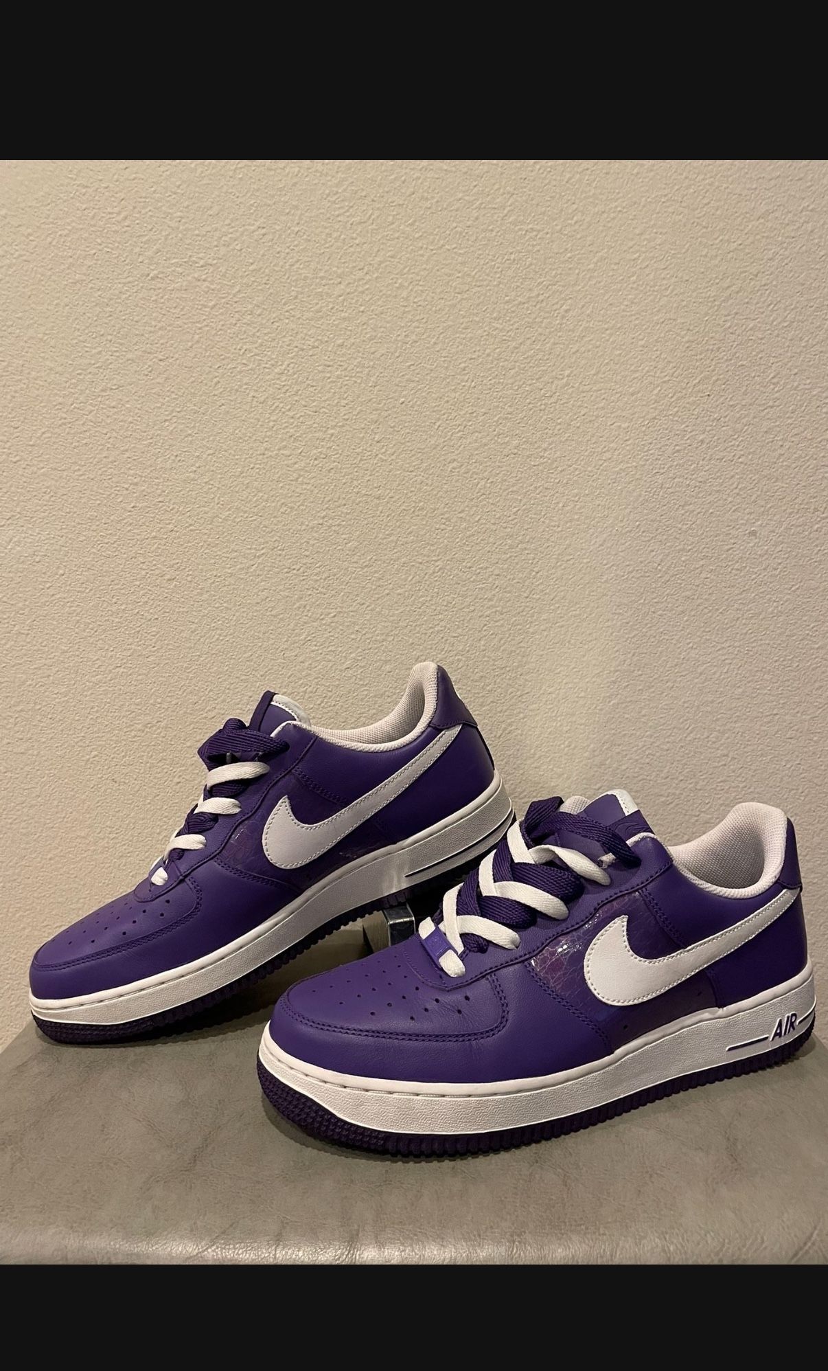 Air Force 1 Size 8 Men's/ 9.5 Women's