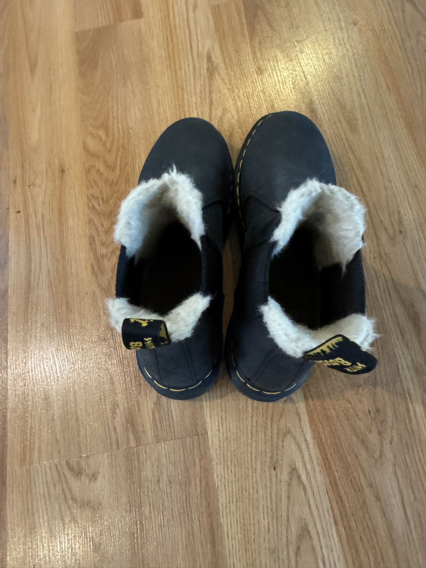 Stunning Women’s Winter Fur Boots!