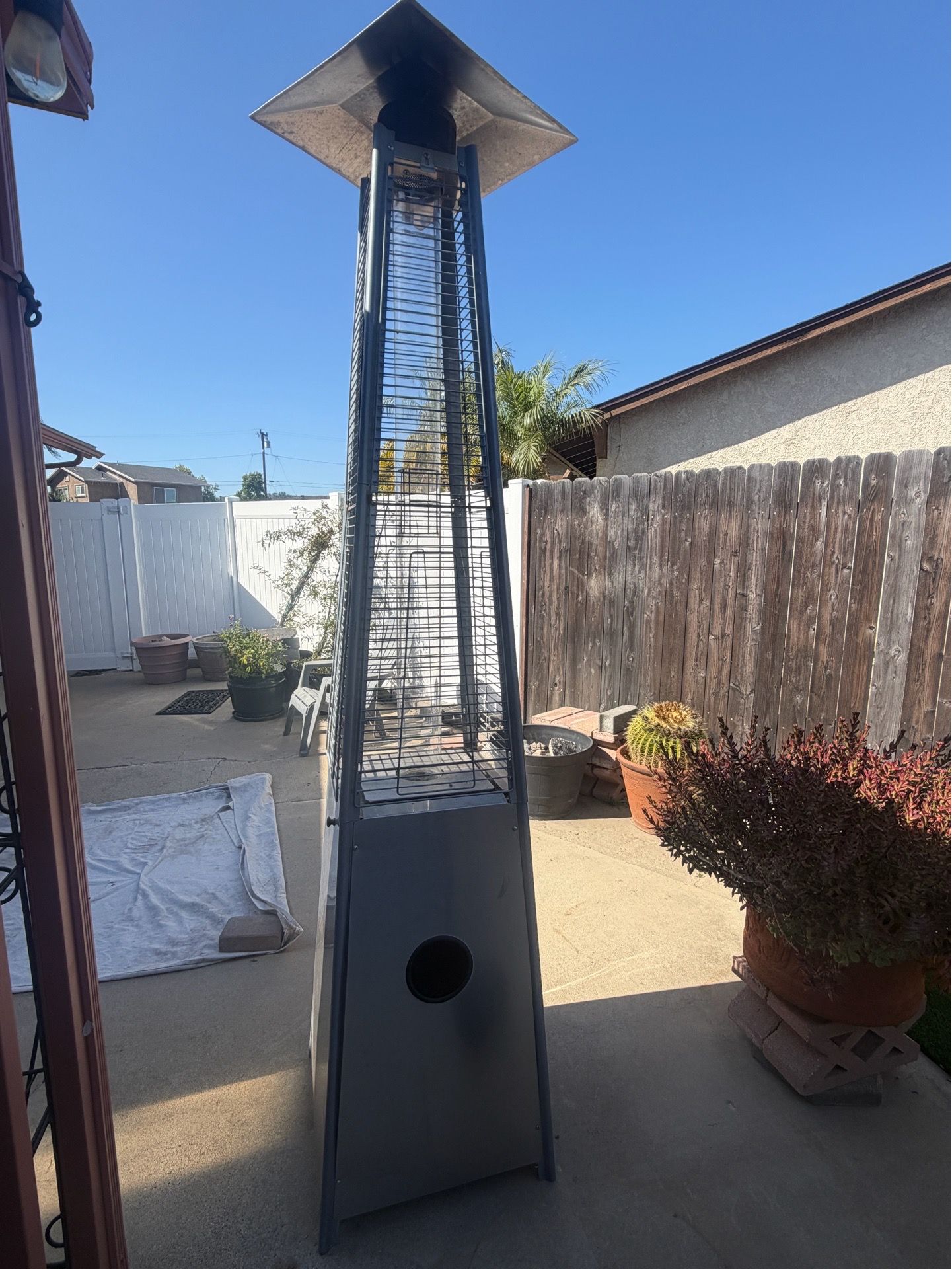 pyramid-style flame patio heater