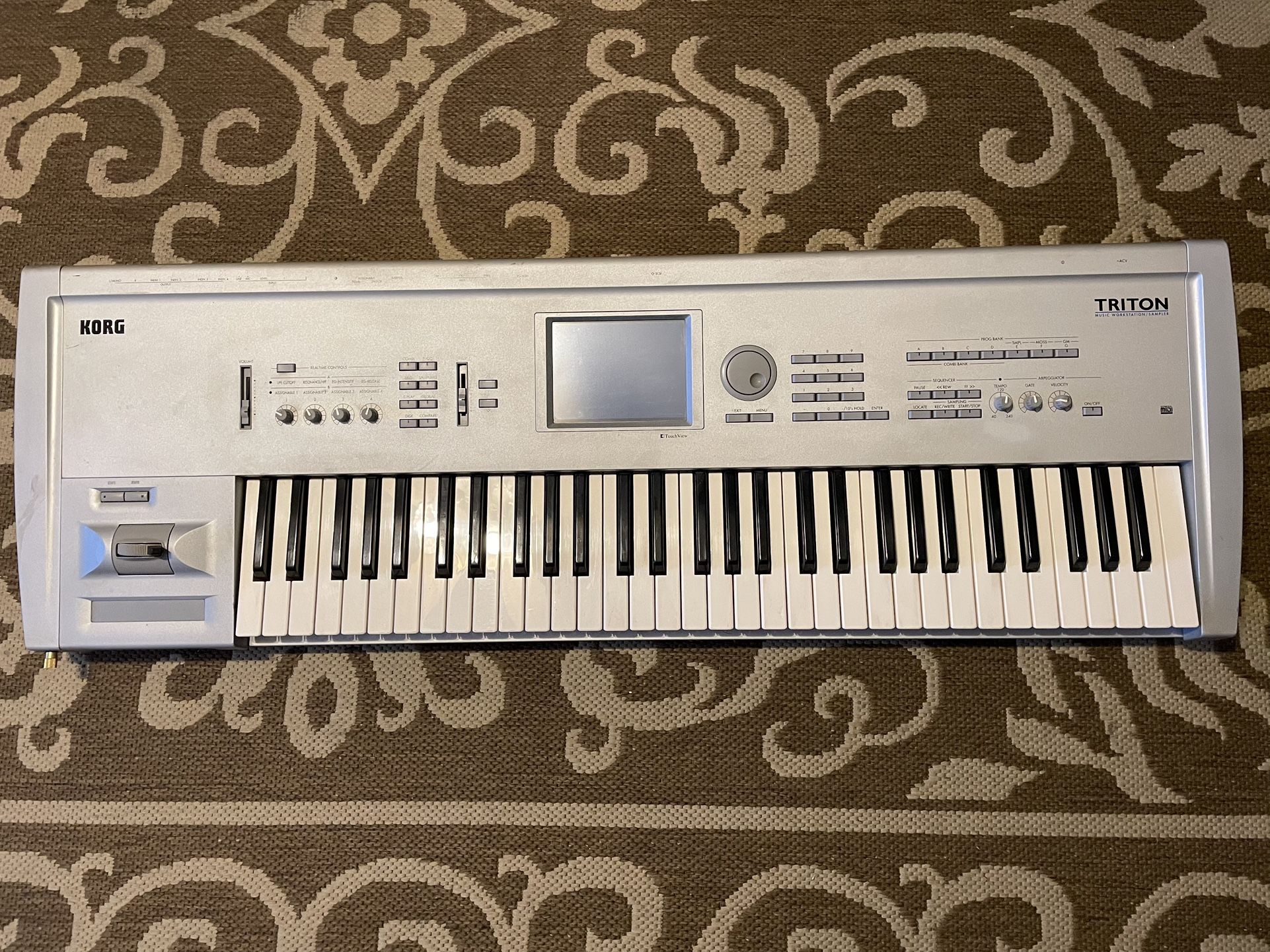 KORG TRITON Music Workstation Digital Sampler Keyboard