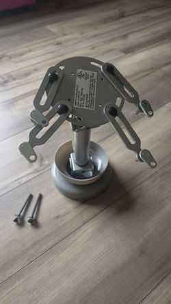 Projector ceiling mount