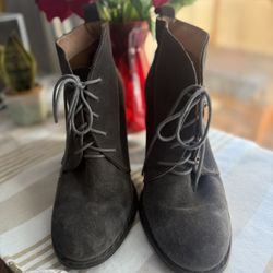 Cute gray suede ankle boots in size 9.5, in great condition