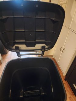 Bote De Basura O Guardar Cosas 32 Gallones