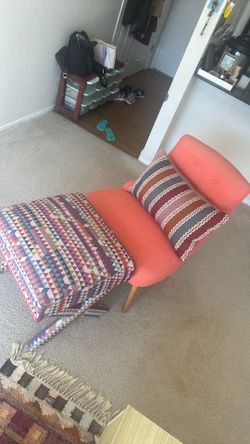 Lounge Chair with Foot Rest
