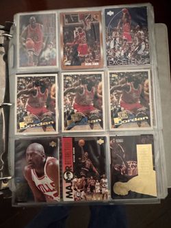 Over 400 basketball cards