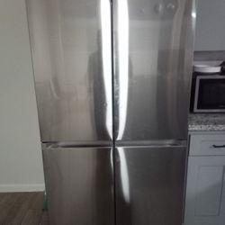 Samsung Smart Refrigerator. 4 Door.French Doors.