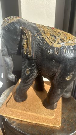 Large Woodenè Elephant $25.00