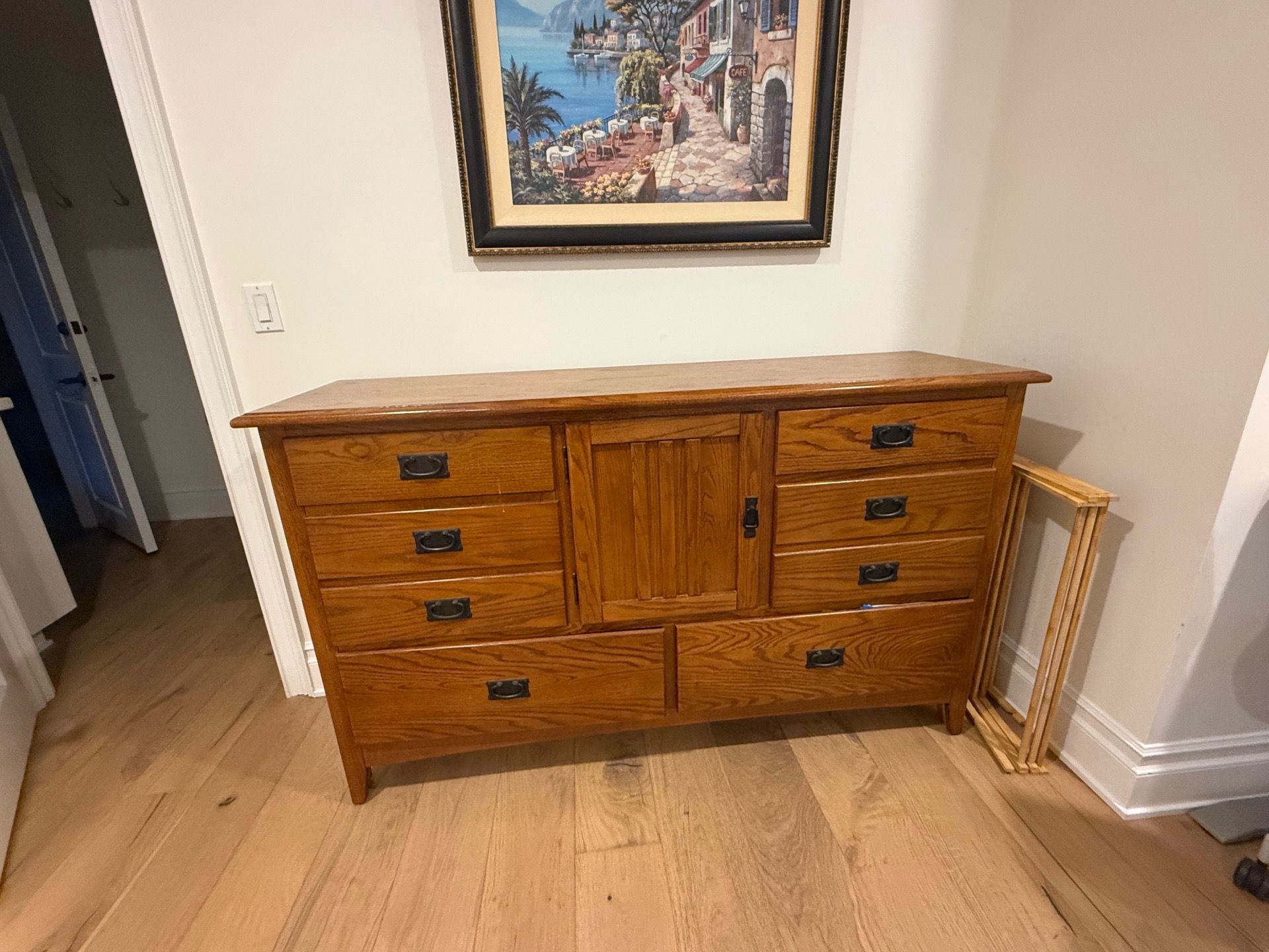 Craftsman dresser