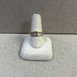 Ladies Gold Ring 