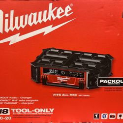 Milwaukee M18 Packout Radio And Charger