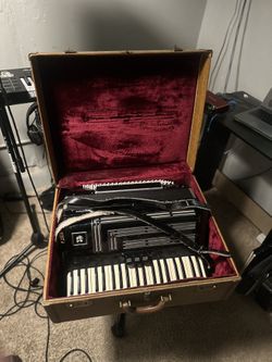 Soprani Castello Accordion From Italy