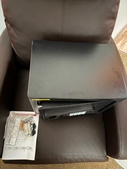 Home safe  (black) never been used no longer needed