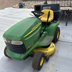 John Deere LT155 Lawn Mower