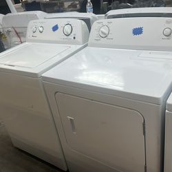 Washer dryer set