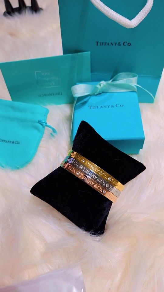   Tiffan  Set Bangles 