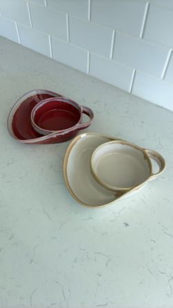 Set of two chips and dip dishes
