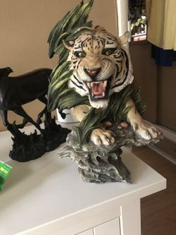 Tiger Statue