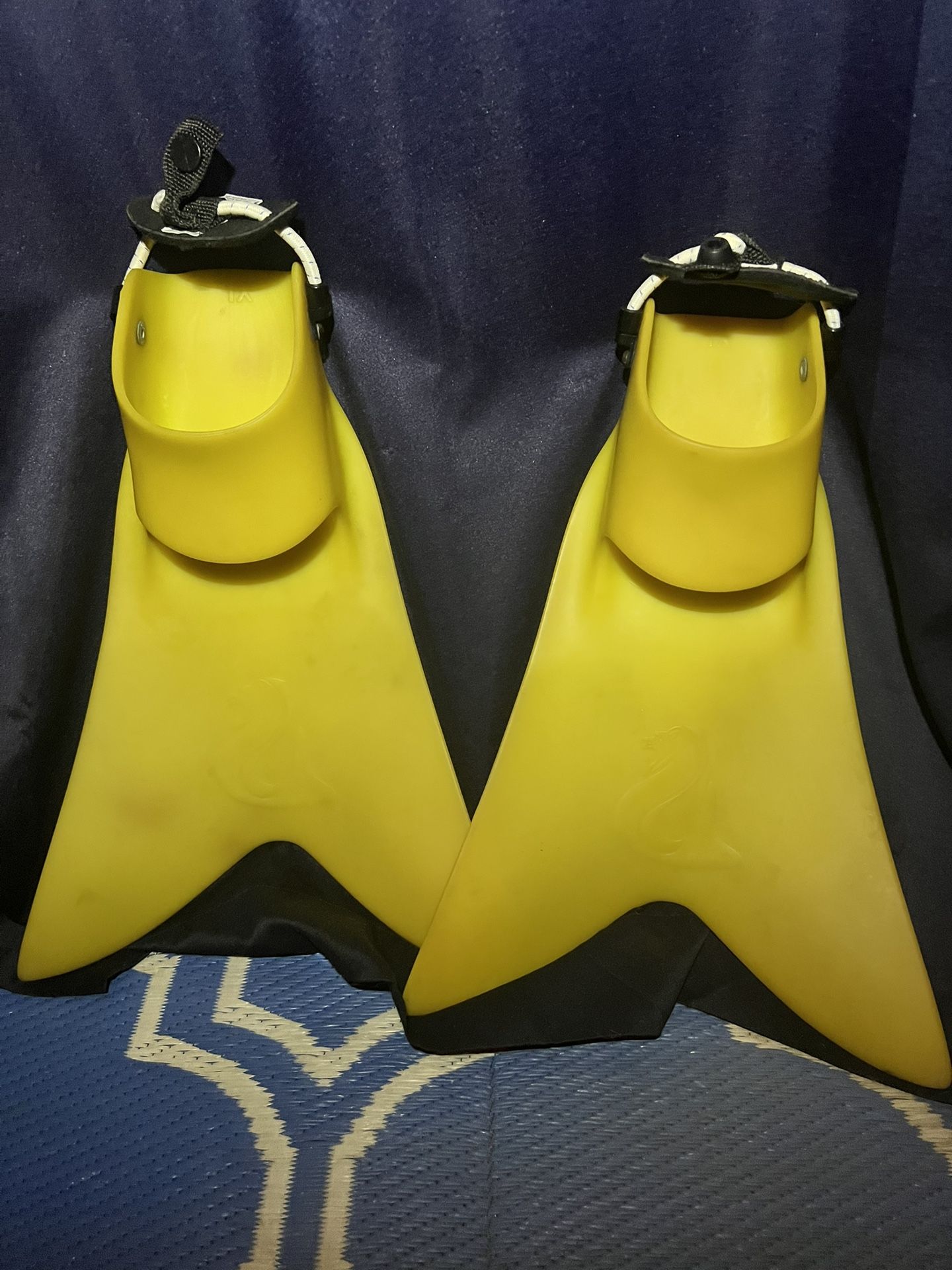 Force Fin Diving Snorkeling Fins