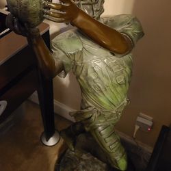 Football Player statue 