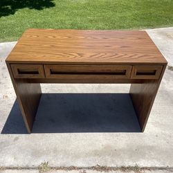 Mid Century Modern Desk, Made In America Thomasville Brand With Dovetail Drawer