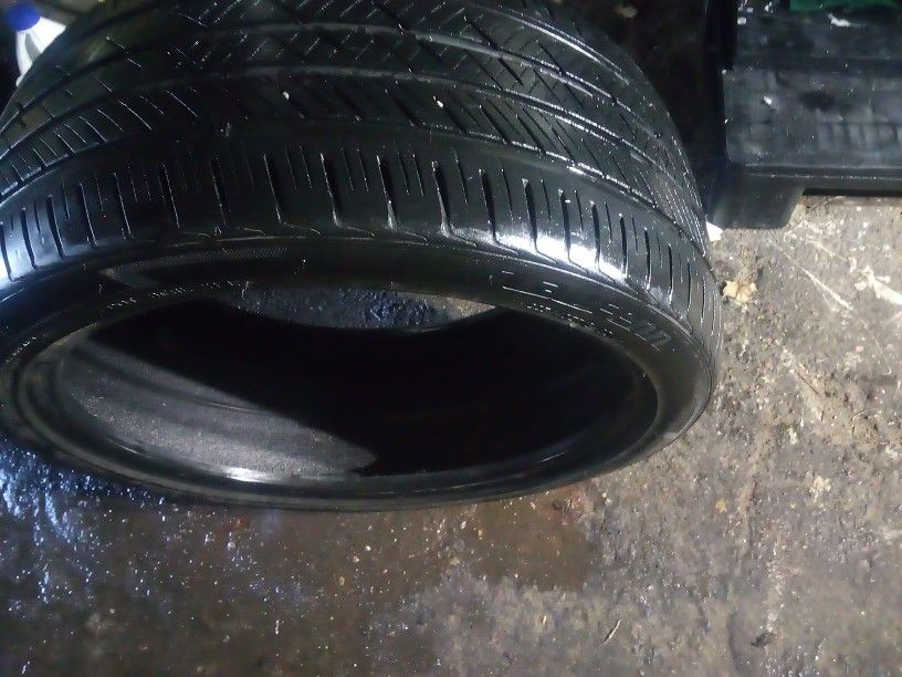 225/40/R18 Only One Tire 