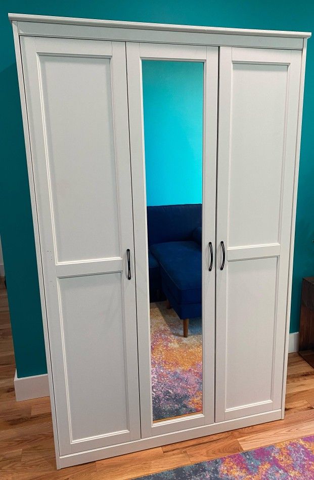 Free IKEA Songesand Wardrobe With Mirror