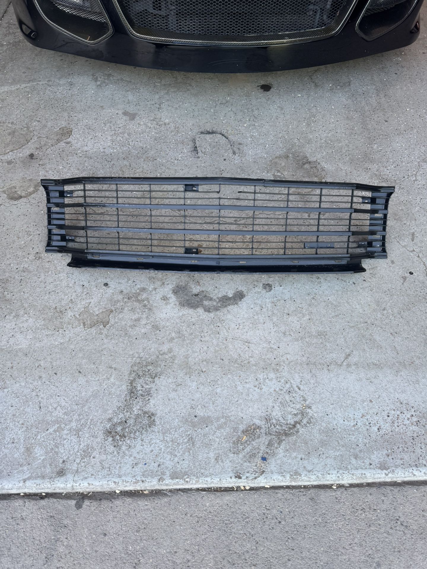Chevelle El Camino Grill . Couple Cracks But Still Mounts Fine Cheap $30