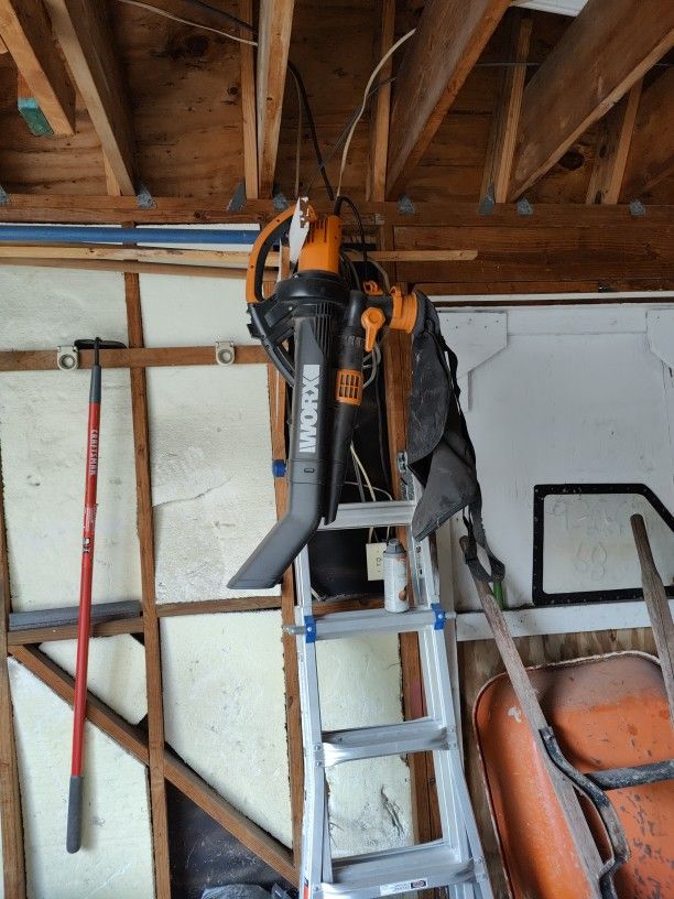 Worx Leaf Blower