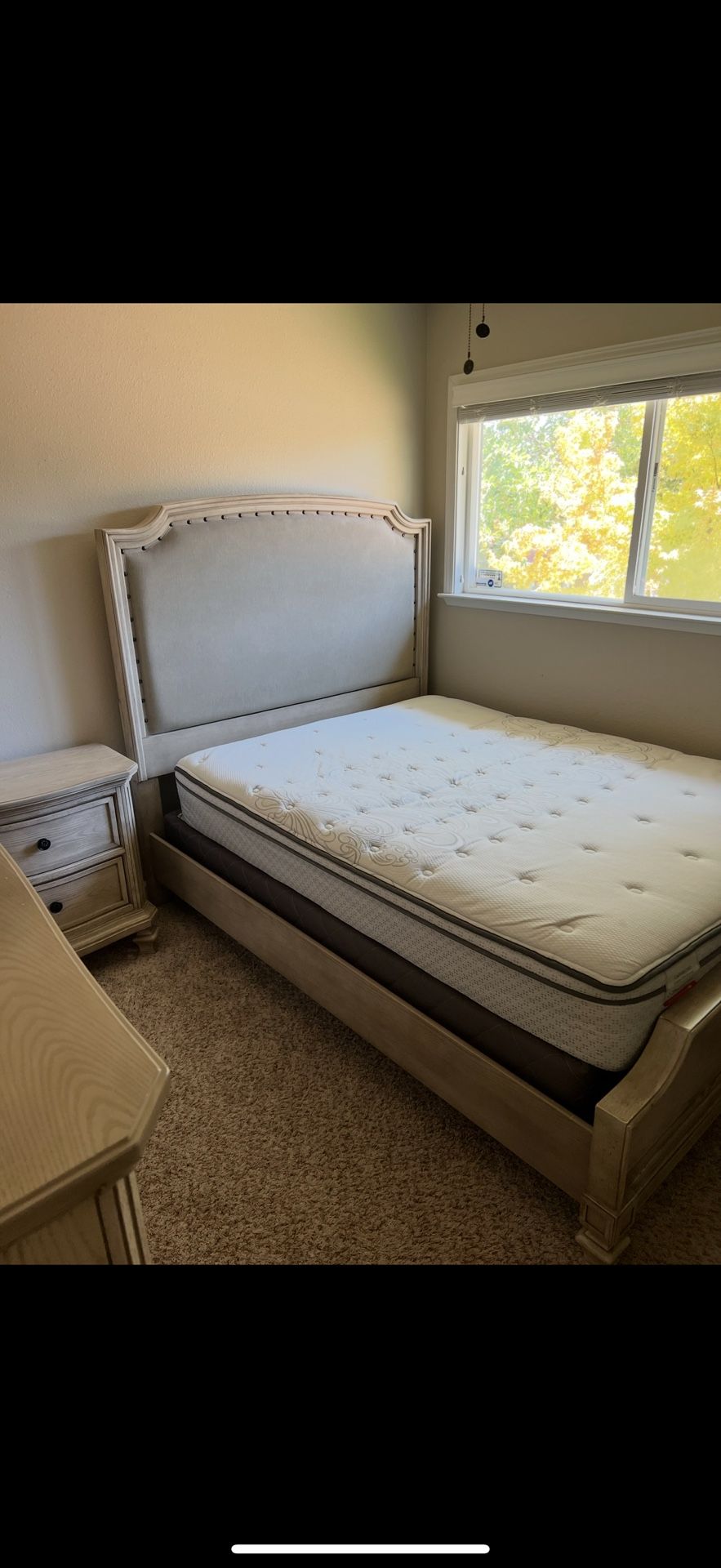 Bedroom set size queen