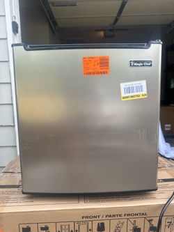 Mini fridge