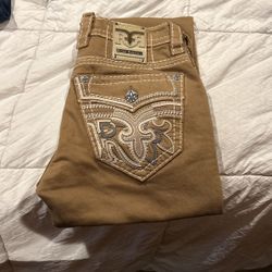 Rock Reviaval Sz 30