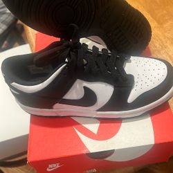 Nike Panda Dunks 