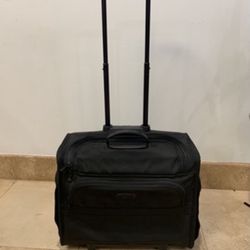 TUMI carry On.  Fontainblue Area