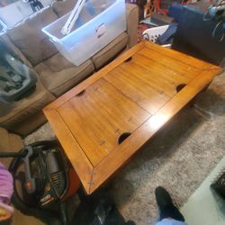 Coffee and side table
