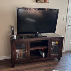 Sturdy wooden TV Stand 