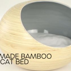 Fhasso Hand Made Cozy Bamboo Cat Bed  W/ Cushion