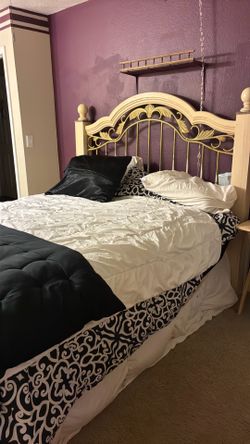 Queen size bed