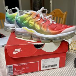 Nike Air VaporMax Plus – Size 8 – Gradient Multi-Color 🔥