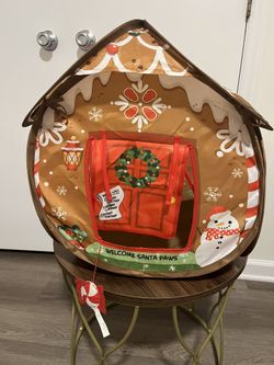 Christmas Gingerbread Cat House