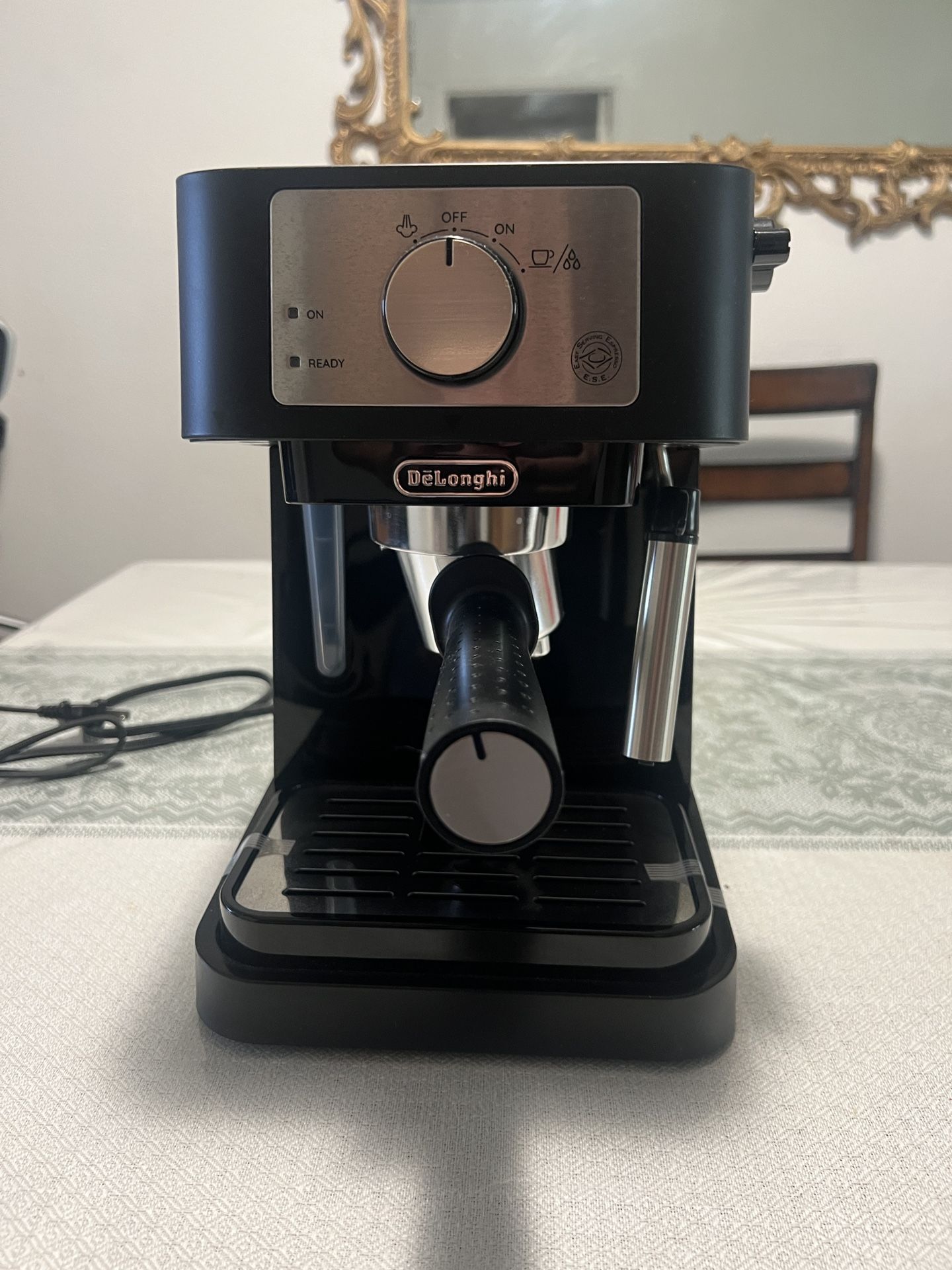 De’Longhi Manual Espresso Machine