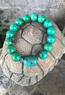 Greenish blue turquoise stretch bracelet
