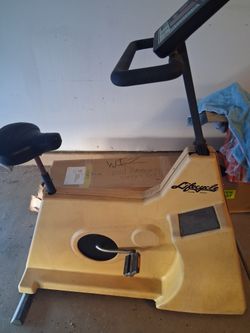 Ballys Lifecycle Bike Everything In Good Functional Shape Except Screen.. Needs Tlc Or Wiring Idk Lol