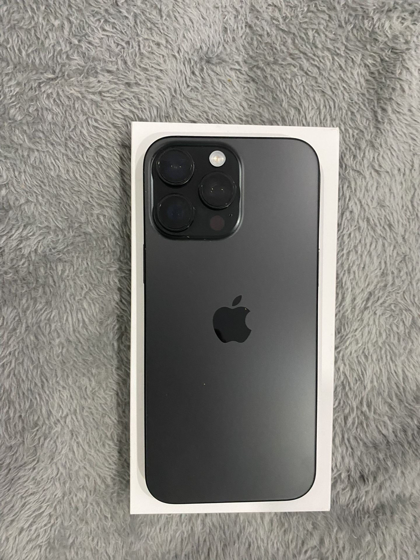 iPhone 16 Pro Max 256gb AT&T Carrier Locked 