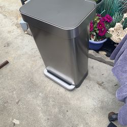 SimpleHuman Silver 45L Step Trash Can With (20) Bags. Retails $139+ Bags $13.99