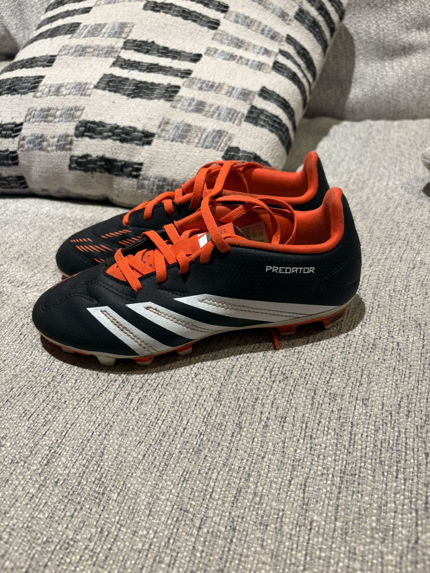 Boys Adidas Soccer Cleats Size 3y