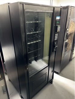 AMS COMBO VENDING MACHINE